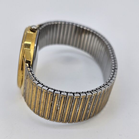 VTG Armitron Moon Phase Watch 32MM NOT WORKING CORRECTLY SELLING FOR PARTS AS IS - Picture 6 of 12